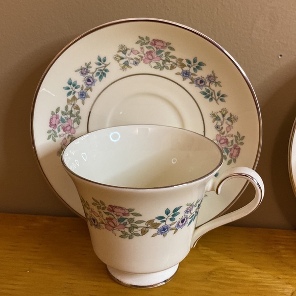 Royal Doulton Minton “Summer Song” Tea Cups and Saucers Set of 4 - Picture 2 of 15